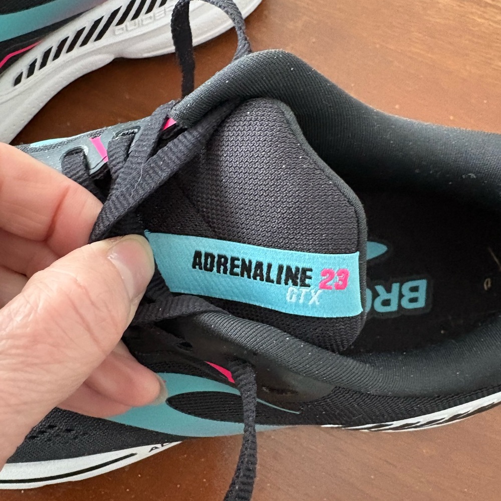 Brooks Women's Black Adrenaline GTS 23 - Picture 12 of 16